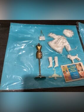 Vtg. Topper Dawn doll Furbulous Fake Outfit Fashion doll clothing set.